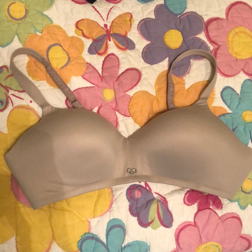 Jockey Realfit wire free bra. Like new!